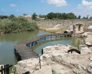 Travel in Nahal Taninim Nature Reserve